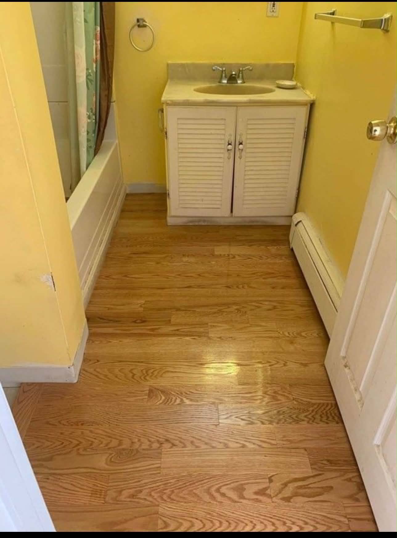 Two-Bedroom with Hardwood Floors and a Private Deck — photo 5